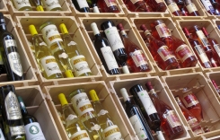 重慶紅酒批發(fā)市場-進口紅酒和國產(chǎn)紅酒有什么區(qū)別？